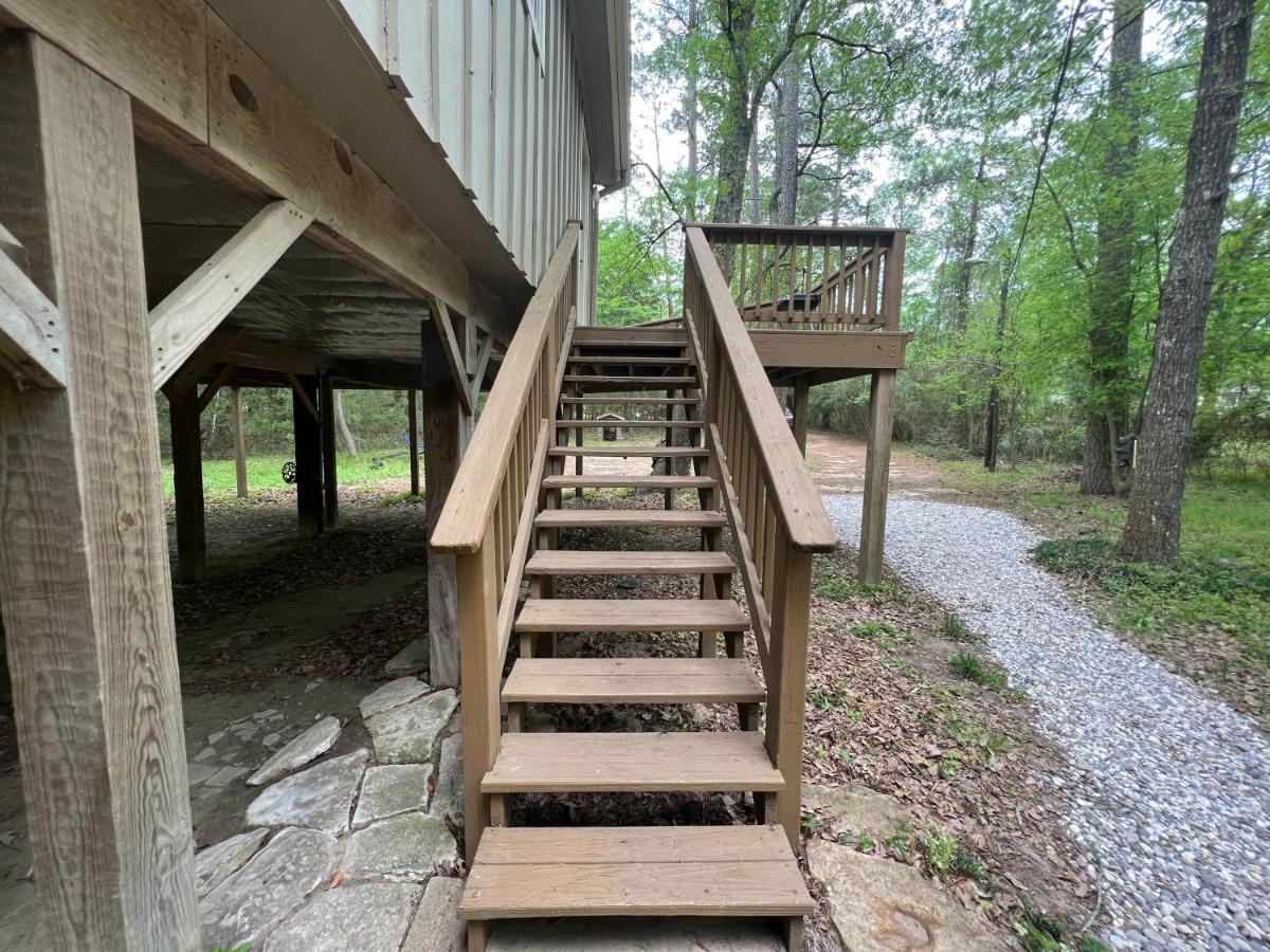 מונטגומרי 2 Bdrm Treehouse Hideout- Lake Conroe With Boat Ramp מראה חיצוני תמונה