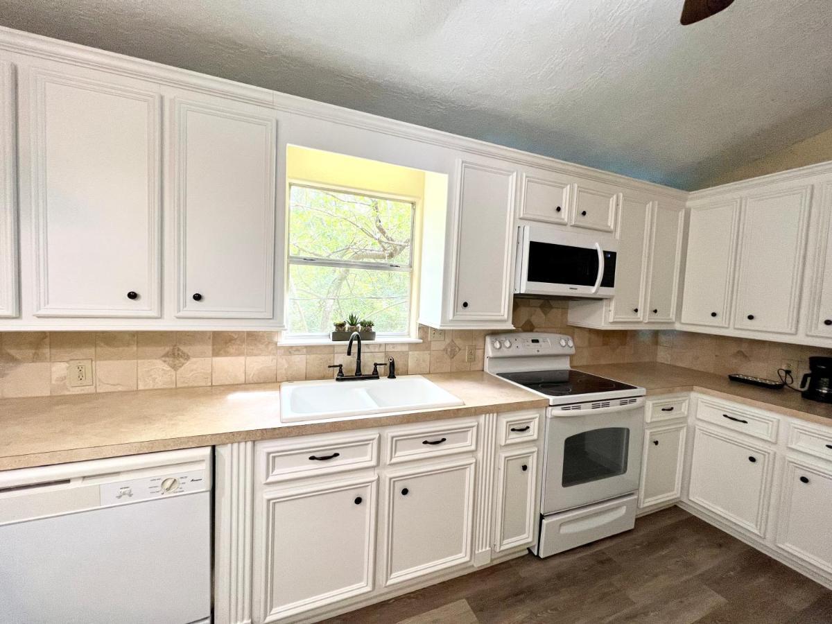 מונטגומרי 2 Bdrm Treehouse Hideout- Lake Conroe With Boat Ramp מראה חיצוני תמונה