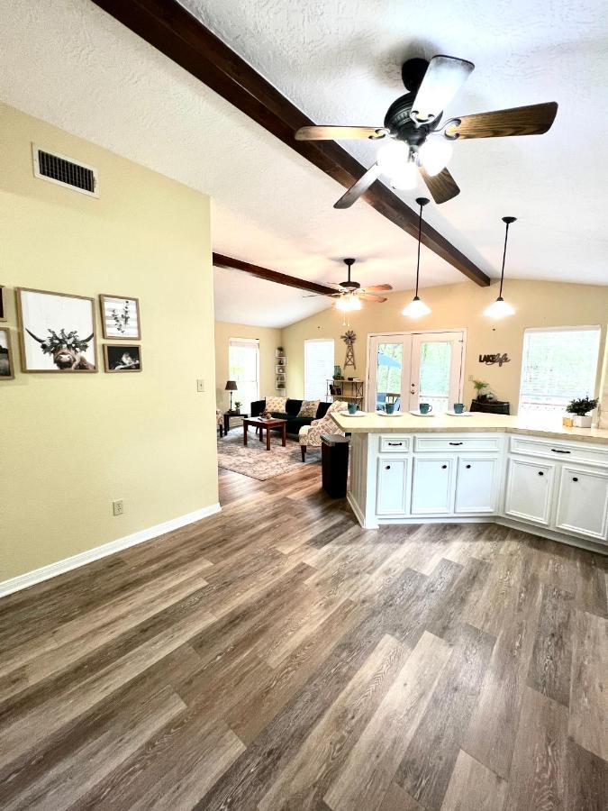 מונטגומרי 2 Bdrm Treehouse Hideout- Lake Conroe With Boat Ramp מראה חיצוני תמונה